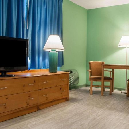 Econo Lodge Buffalo South Blasdell المظهر الخارجي الصورة